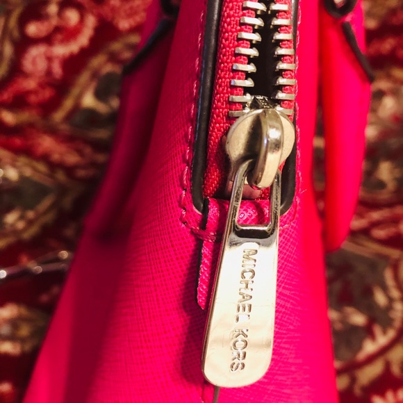 Michael Kors fiusha pink handbag - Picture 6 of 6